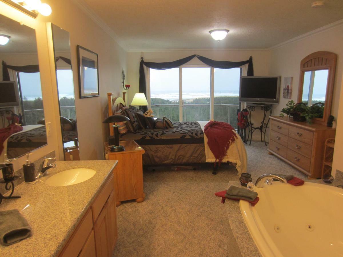 AMAZING SEAVIEW SPACIOUS CONDO WITH an AMAZING VIEW!!! Exterior foto