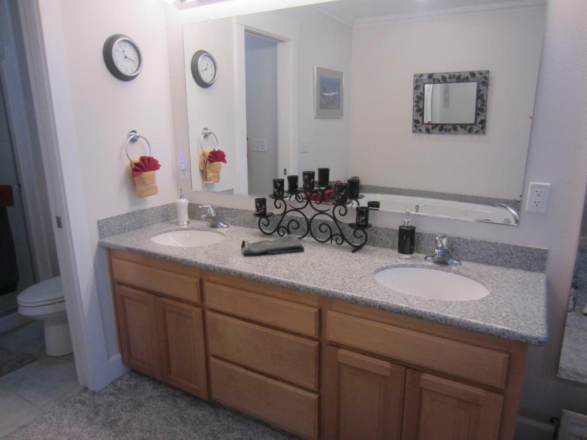 AMAZING SEAVIEW SPACIOUS CONDO WITH an AMAZING VIEW!!! Exterior foto